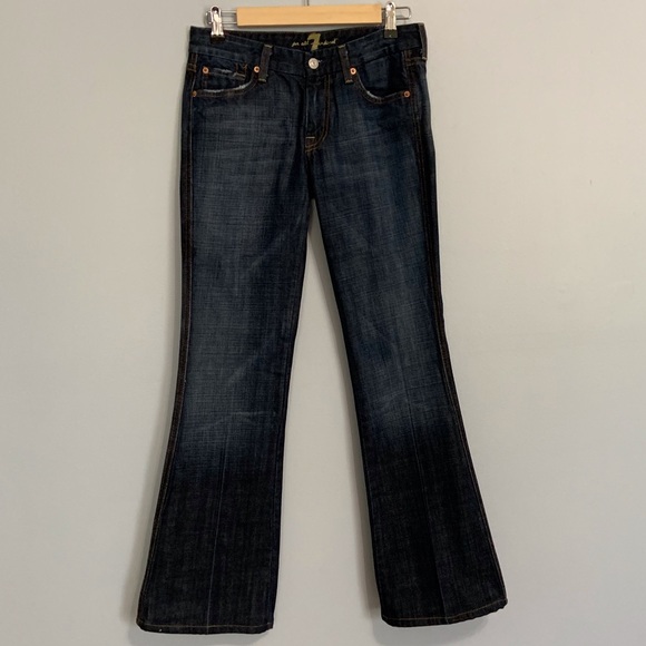 7 For All Mankind Denim - 7 FOR ALL MANKIND-Flare Cut Jeans. 28  (08)